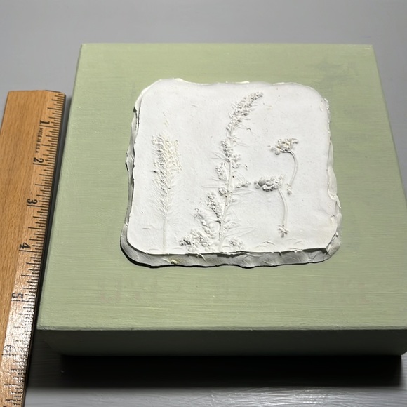 Handcrafted Plaster Relief Nature Casting - Picture 9 of 10